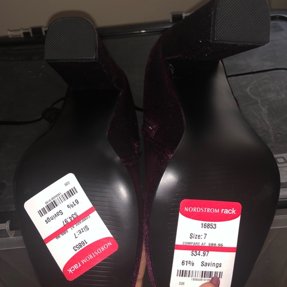 Women’s suede zip up ankle booties - Picture 2 of 2